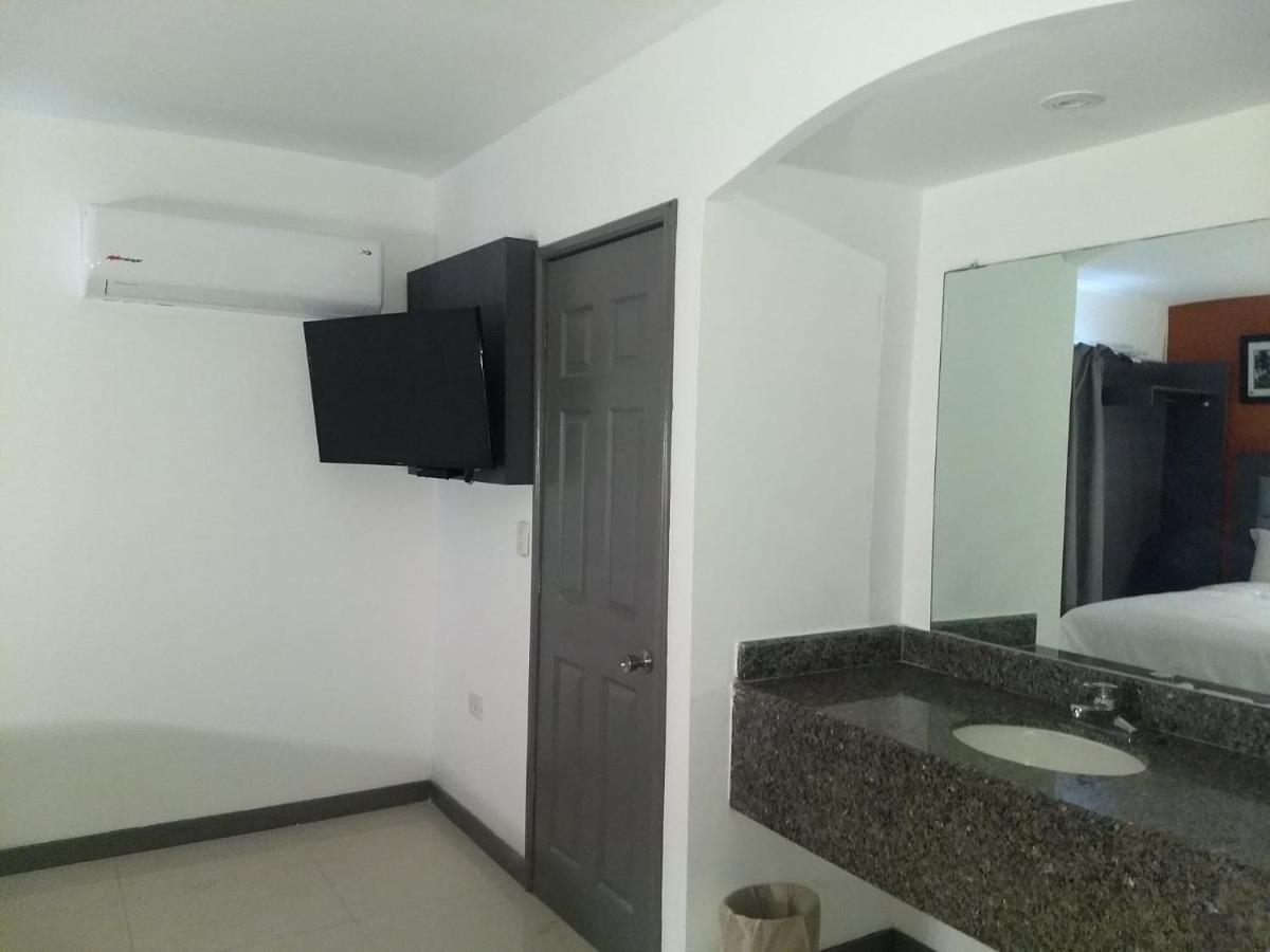 Hotel El Rancho Sabinas Hidalgo Екстериор снимка