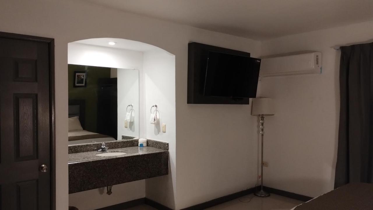 Hotel El Rancho Sabinas Hidalgo Екстериор снимка